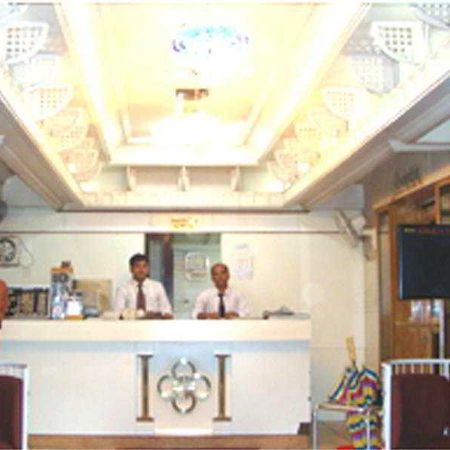ホテルGrant ムンバイ エクステリア 写真